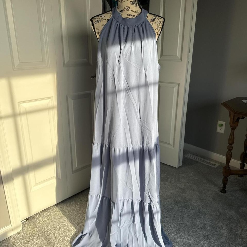 Pretty Garden Size X-Large NWT Sleeveless‎ Halter Top Blue Missing Belt